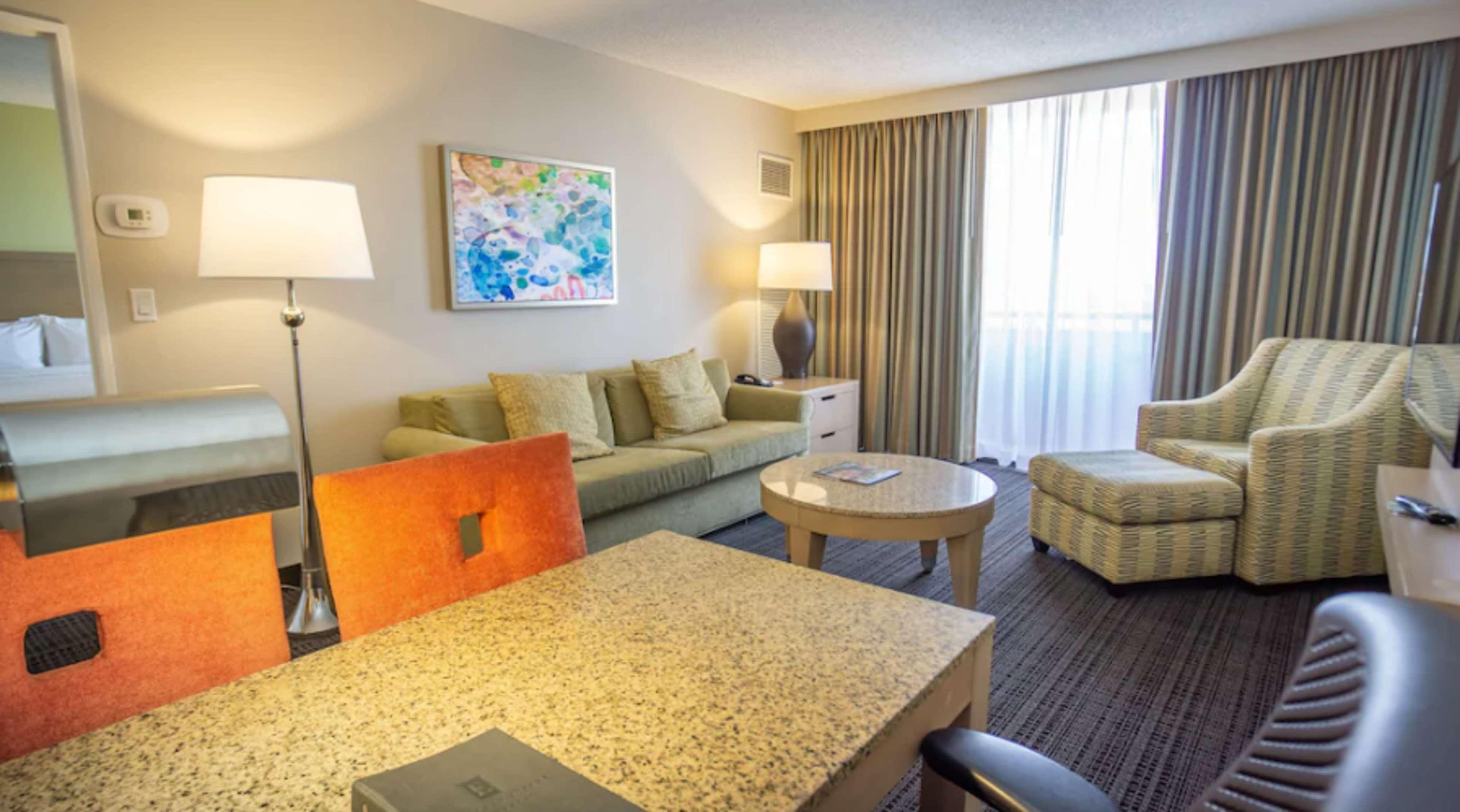 Embassy Suites By Hilton Tampa Airport Westshore Exterior foto