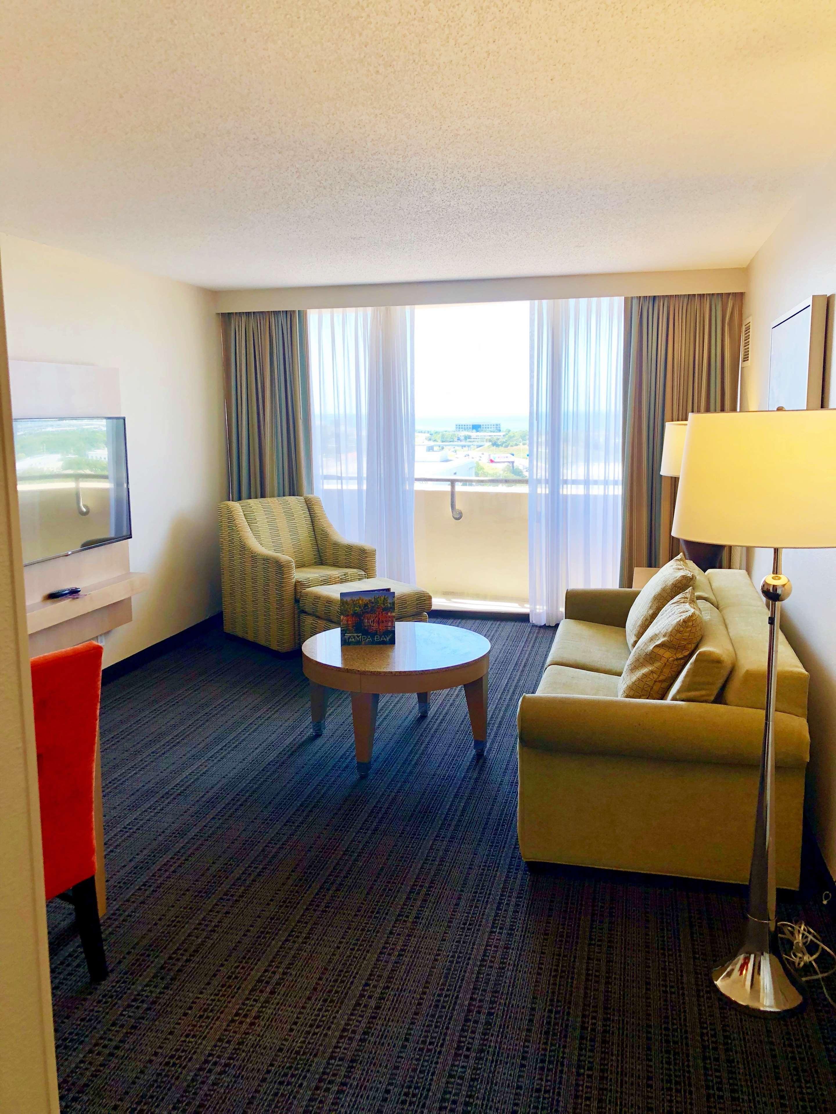 Embassy Suites By Hilton Tampa Airport Westshore Exterior foto