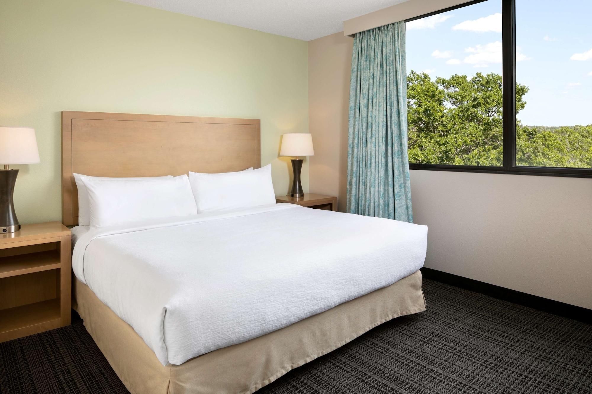 Embassy Suites By Hilton Tampa Airport Westshore Exterior foto
