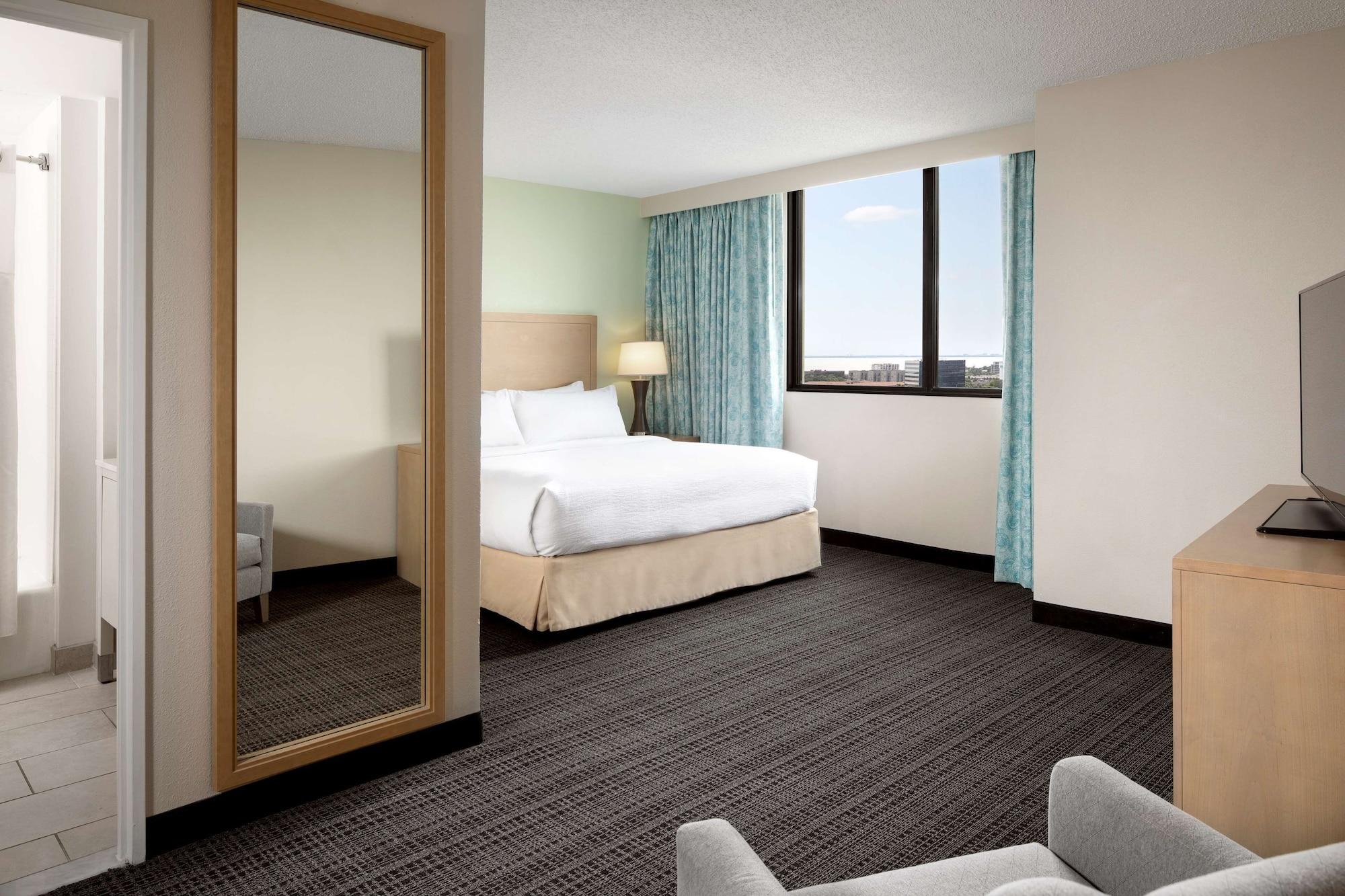 Embassy Suites By Hilton Tampa Airport Westshore Exterior foto